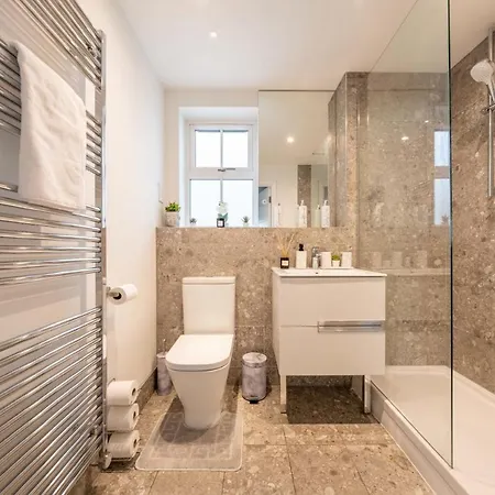 Super Luxe Central Maidenhead Apartment Exterior photo
