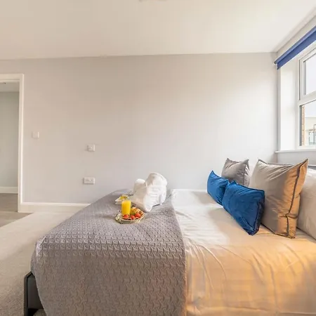 Super Luxe Central Maidenhead Apartment Exterior photo