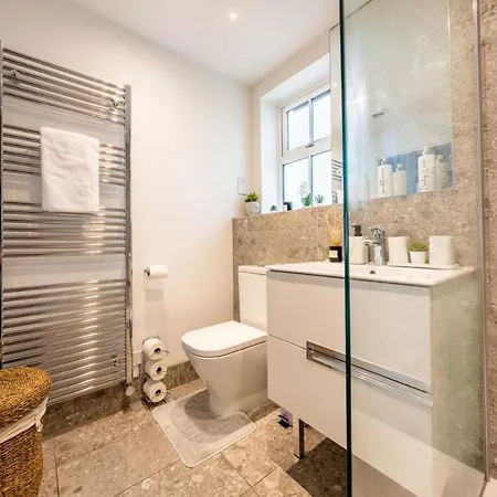 Super Luxe Central Maidenhead Apartment Exterior photo