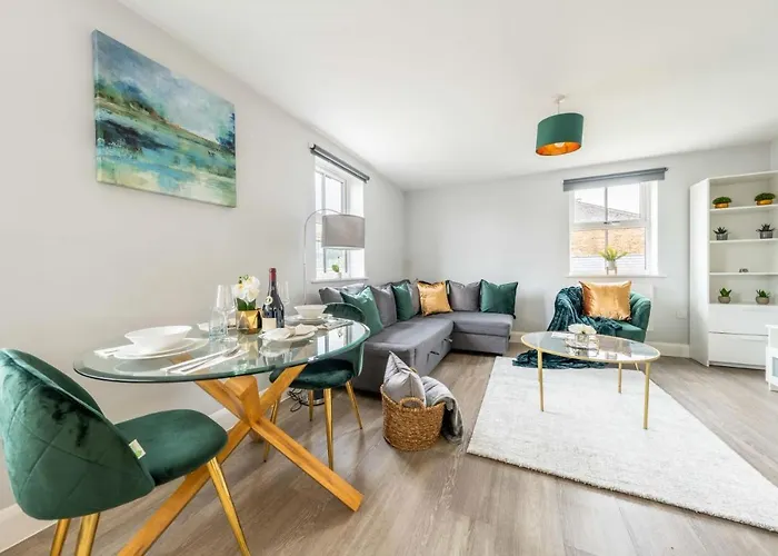 Super Luxe Central Maidenhead Apartment